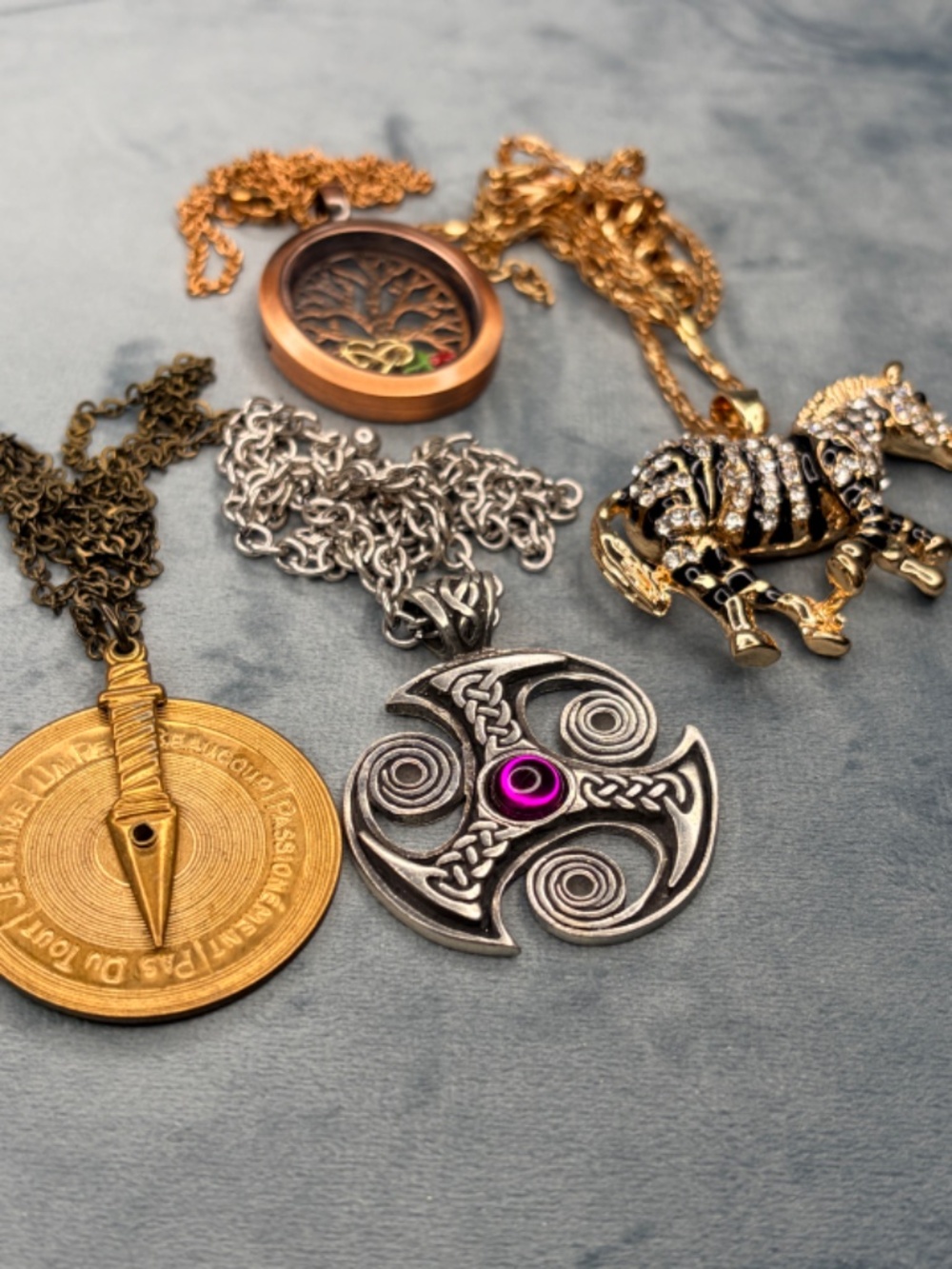 Necklaces - Picture 2 of 7